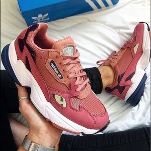 ⚡️SOLD⚡️Kylie Jenner Falcon Sneakers